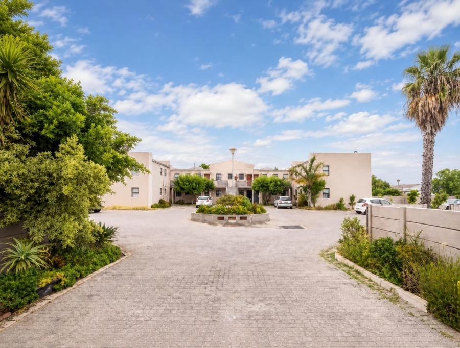2 Bedroom Property for Sale in Parklands Western Cape